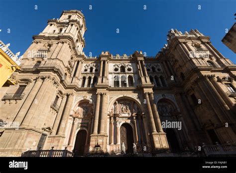  Die Kathedrale von Málaga: Ein Meisterwerk der Renaissance und ein Symbol religiöser Pracht!