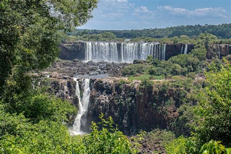 Die Ylaya Falls - Ein Naturerlebnis voller Romantik und erfrischender Abkühlung!